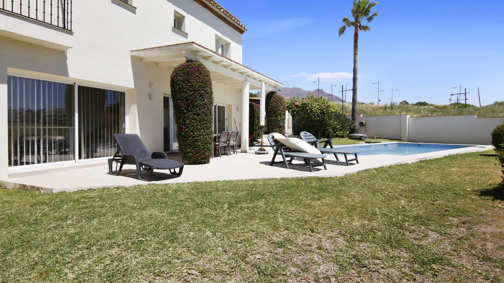 Villa a la venta en Estepona Golf de 3 dormitorios