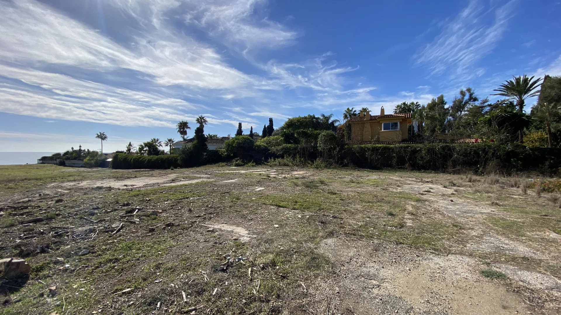 Parcela a la venta en Guadalmina Baja