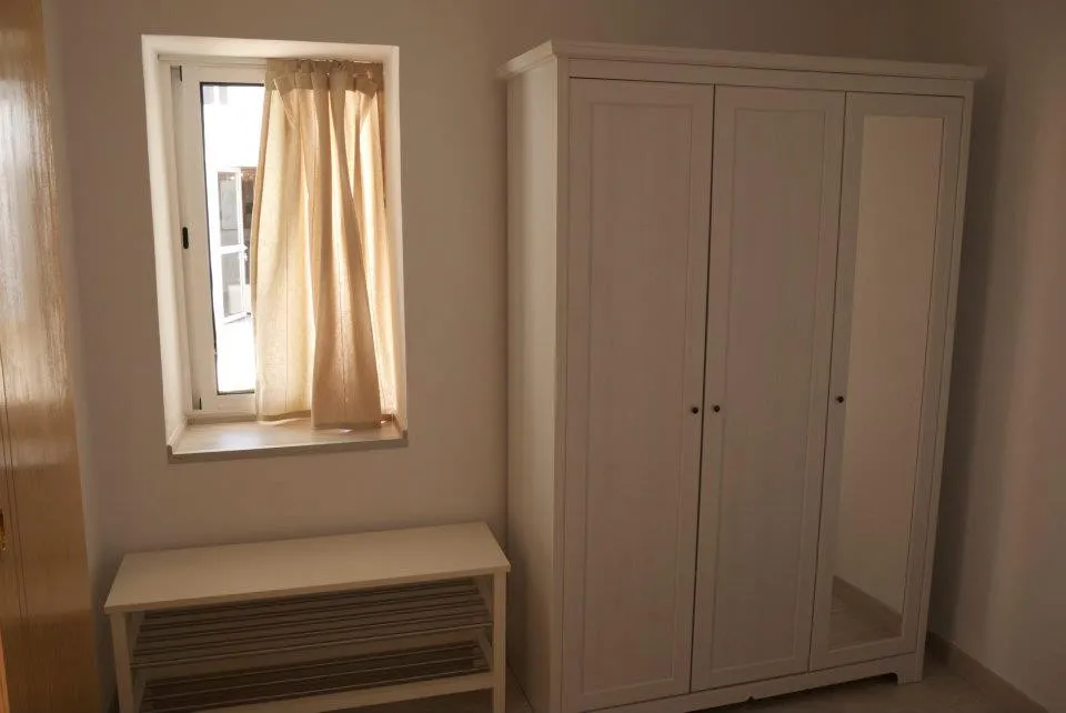 Adosado en venta con 6 dormitorios en Estepona Casco Antiguo