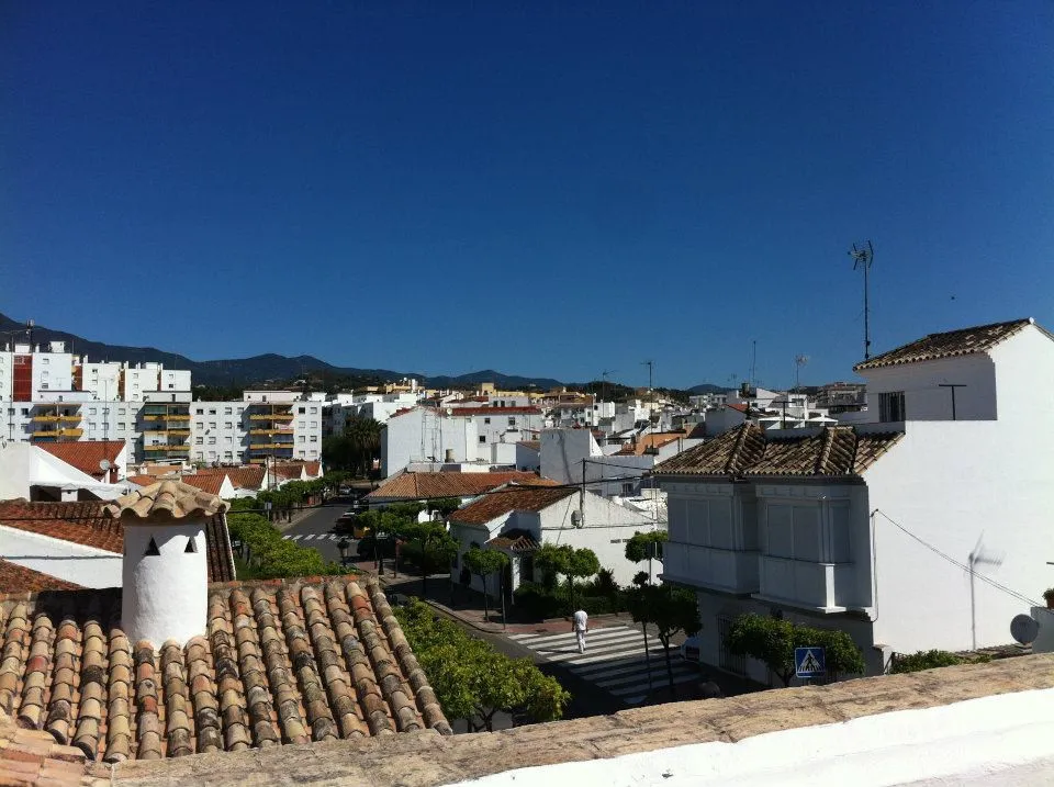 Adosado en venta con 6 dormitorios en Estepona Casco Antiguo