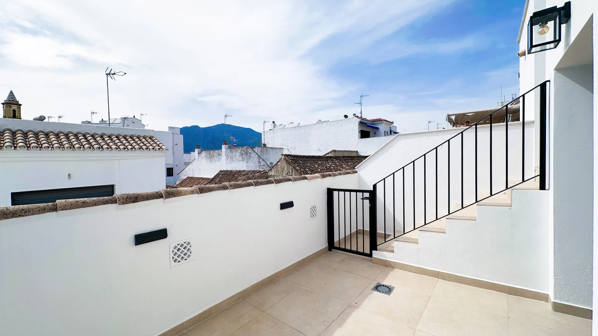 Se vende adosado con 3 dormitorios en Estepona Casco Antiguo