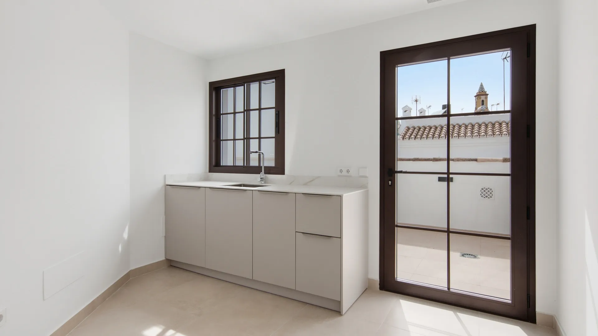 Se vende adosado con 3 dormitorios en Estepona Casco Antiguo
