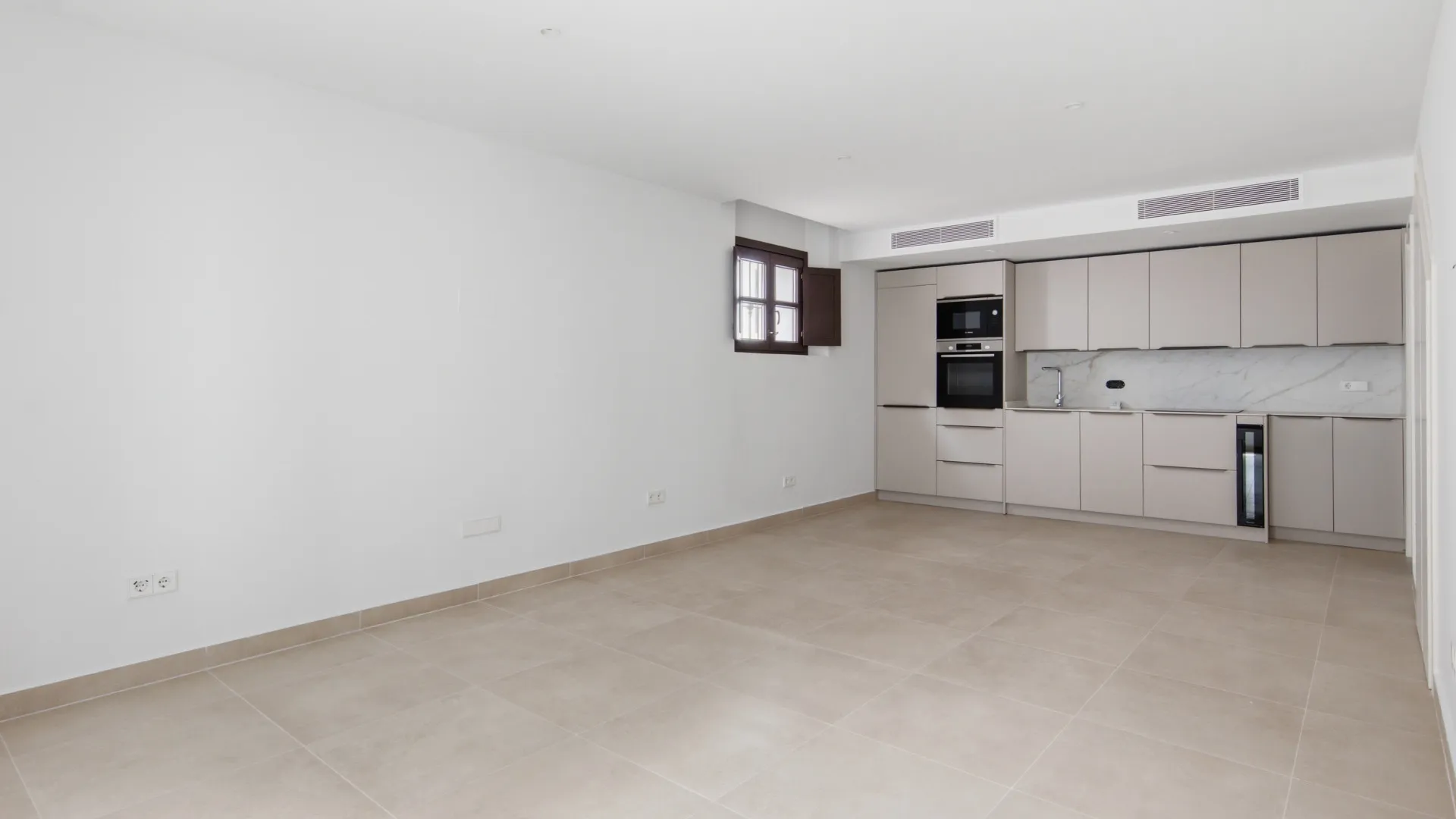 2 bedrooms town house for sale in Estepona Old Town