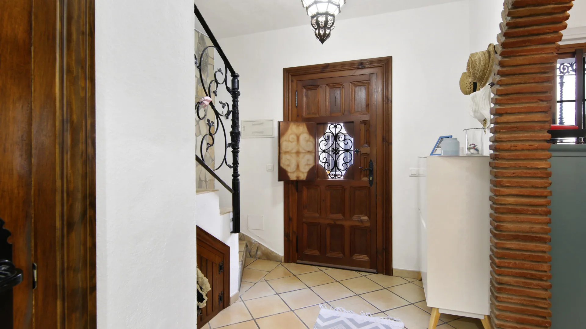 For sale 2 bedrooms town house in Estepona Old Town