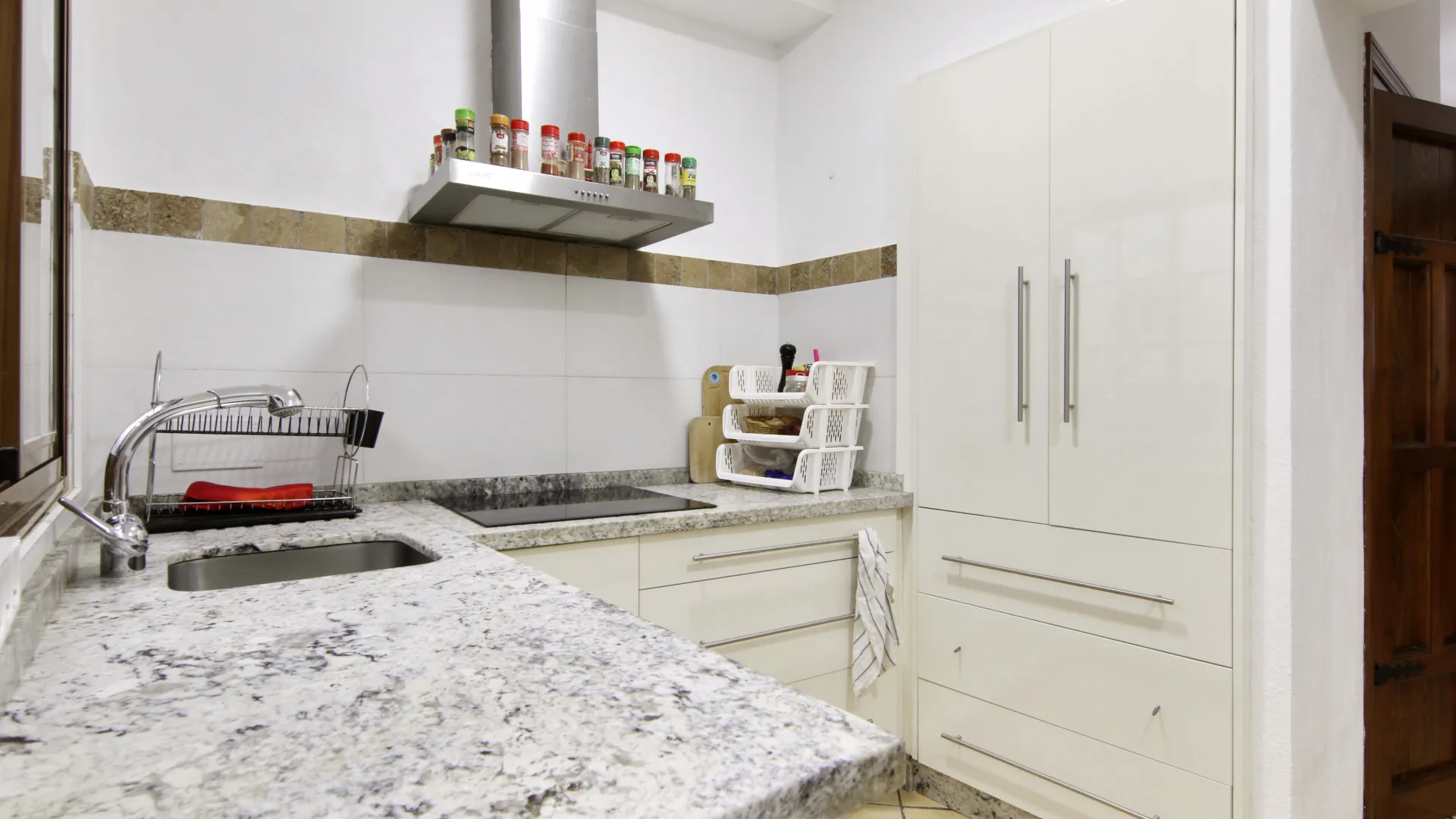For sale 2 bedrooms town house in Estepona Old Town