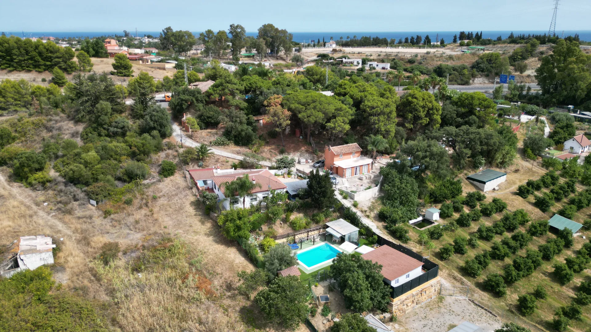 Villa for sale in Estepona with 6 bedrooms