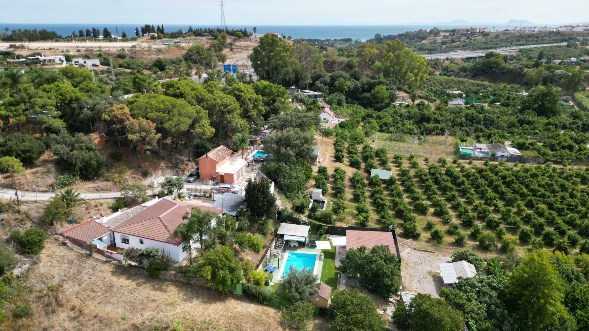 Villa for sale in Estepona with 6 bedrooms
