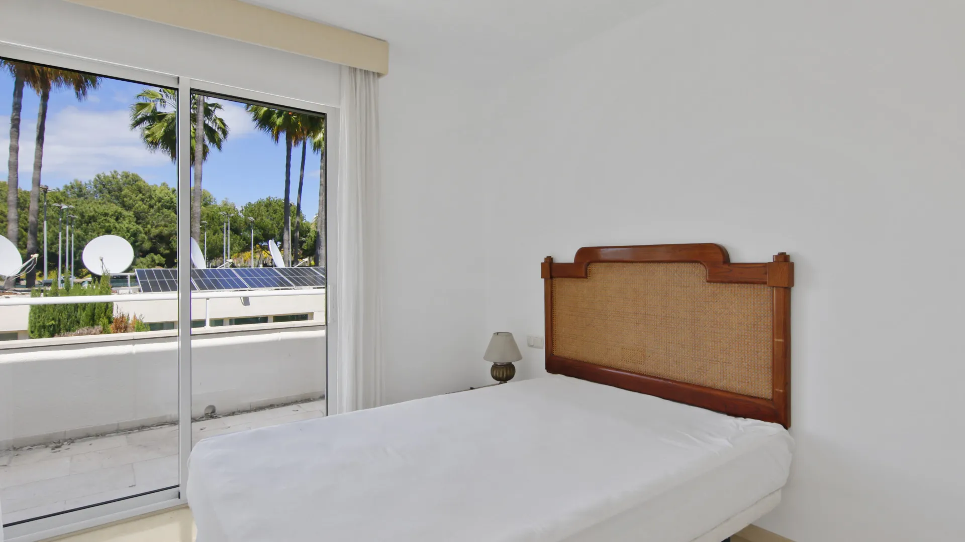 For sale town house with 3 bedrooms in Los Granados Playa