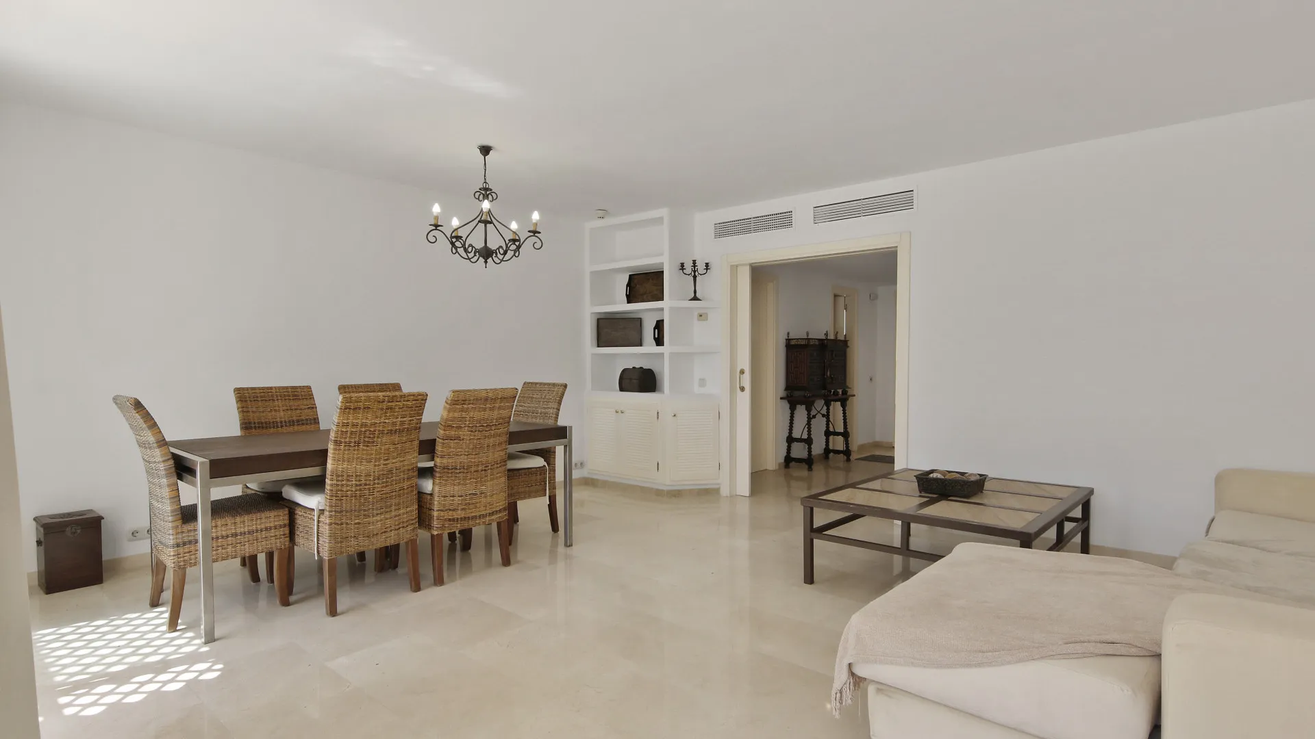 For sale town house with 3 bedrooms in Los Granados Playa