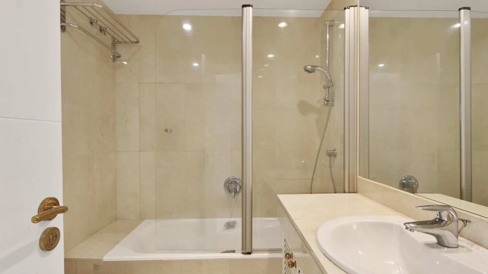 For sale town house with 3 bedrooms in Los Granados Playa