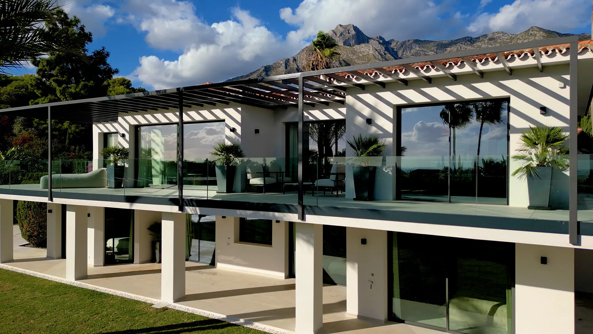 Comprar villa en Nagüeles