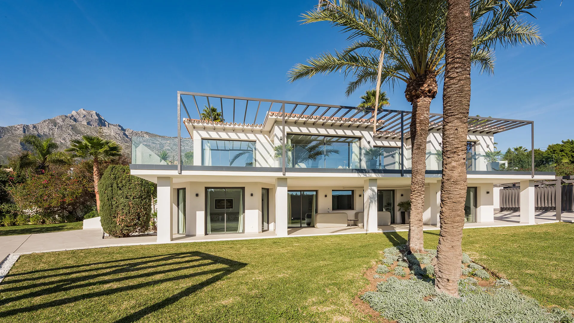 Comprar villa en Nagüeles