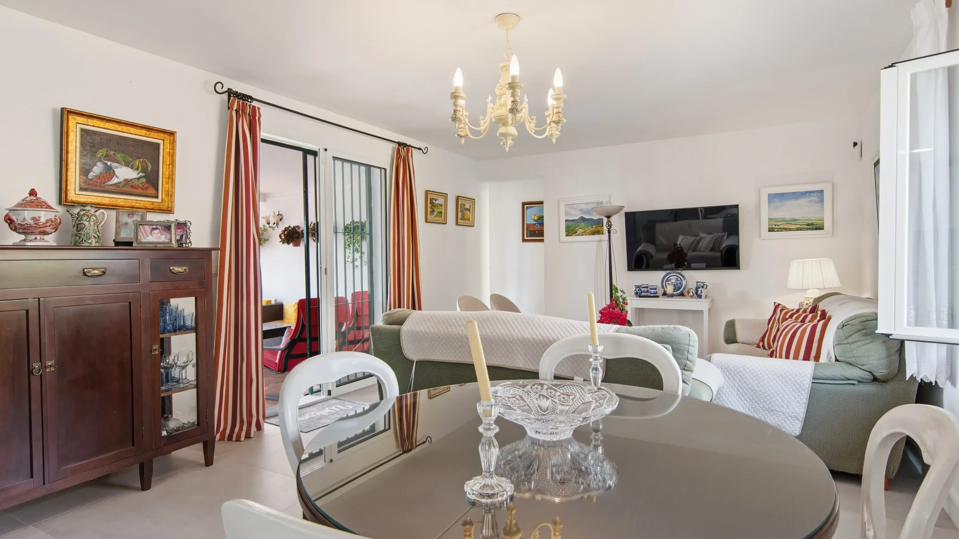 Se vende villa de 2 dormitorios en Puerto Romano