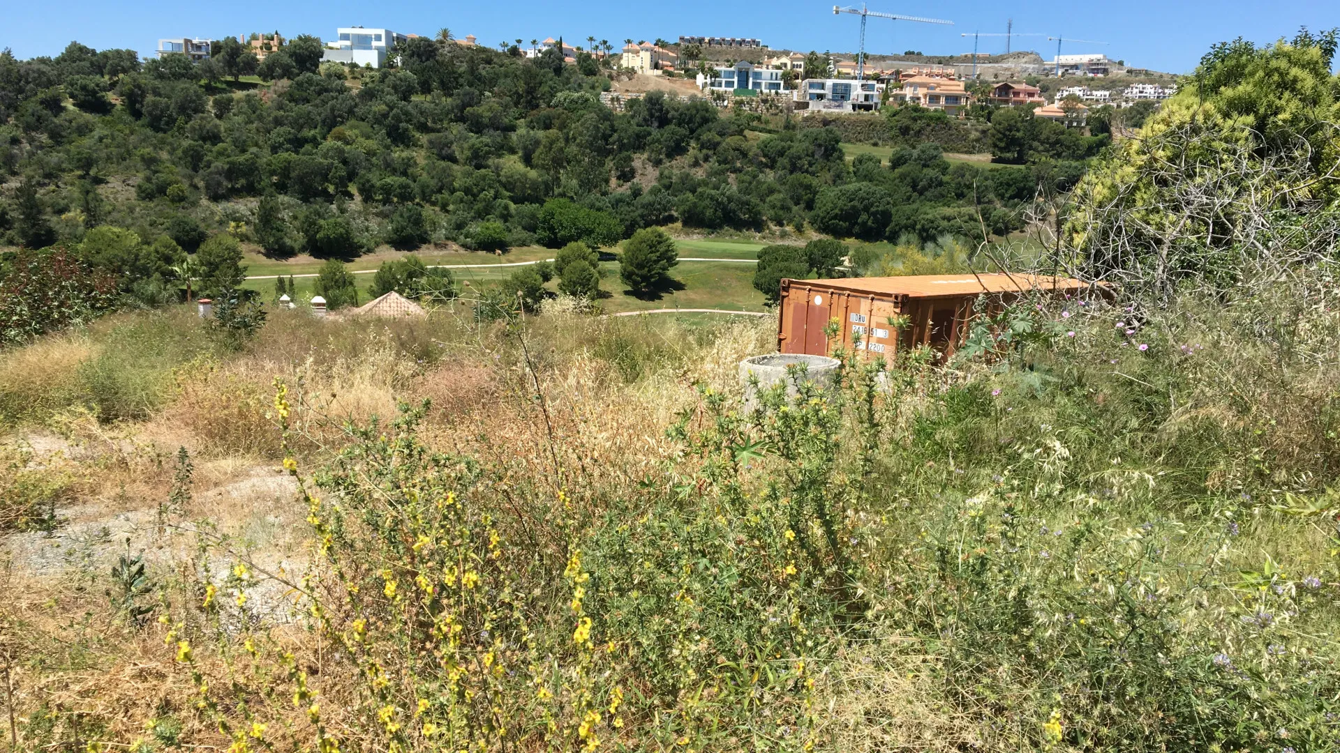 Plot in Los Capanes del Golf for sale