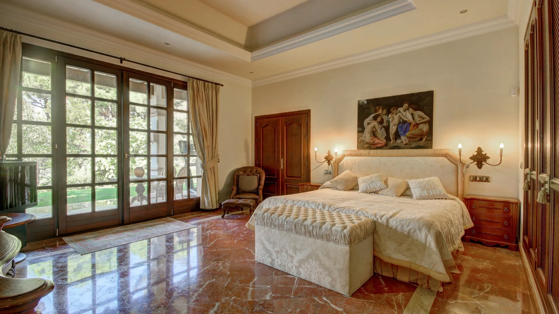 Buy villa in La Zagaleta