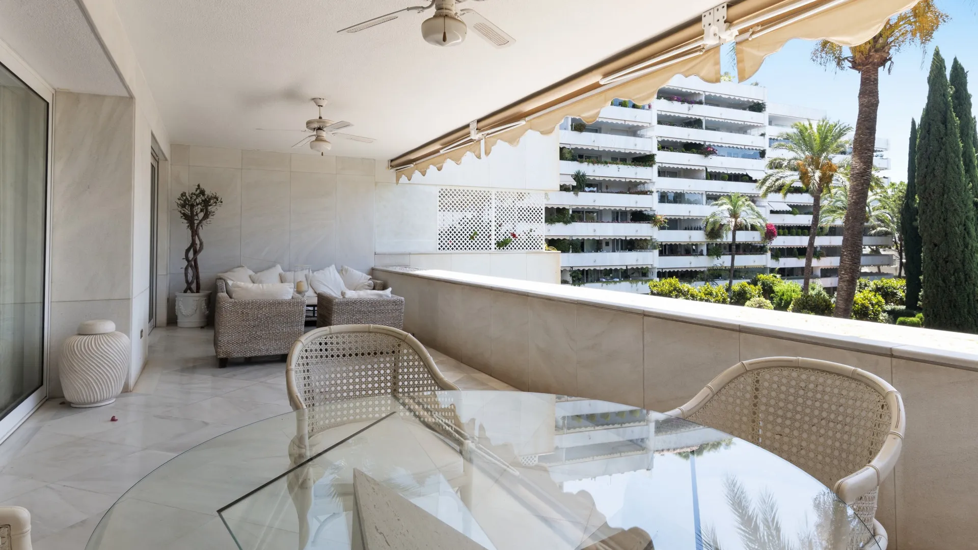 For sale 3 bedrooms apartment in Don Gonzalo