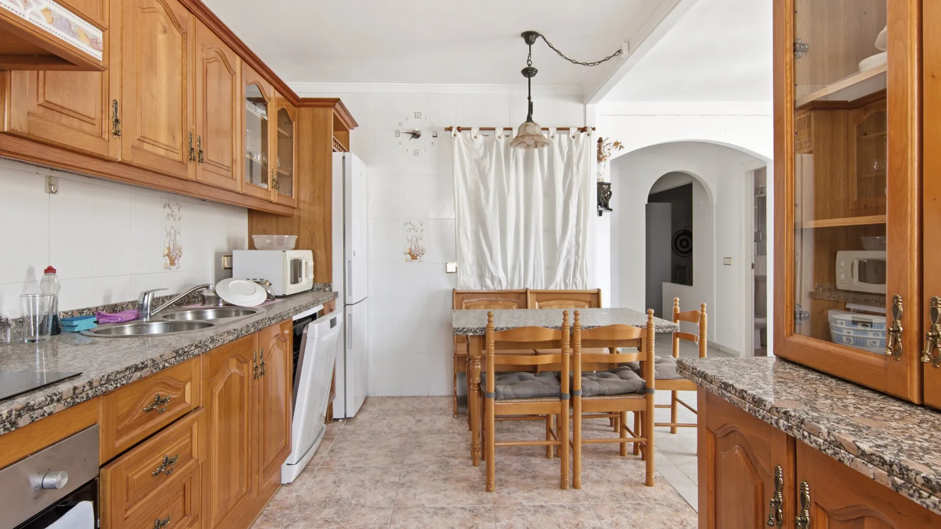 Apartment for sale in Estepona Old Town with 2 bedrooms