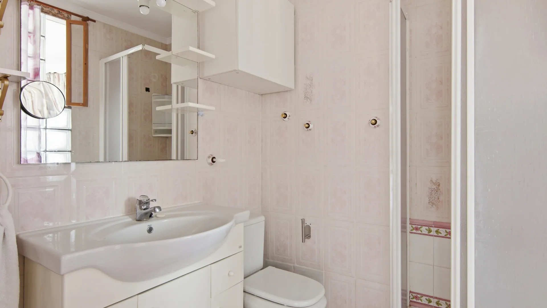 Apartment for sale in Estepona Old Town with 2 bedrooms