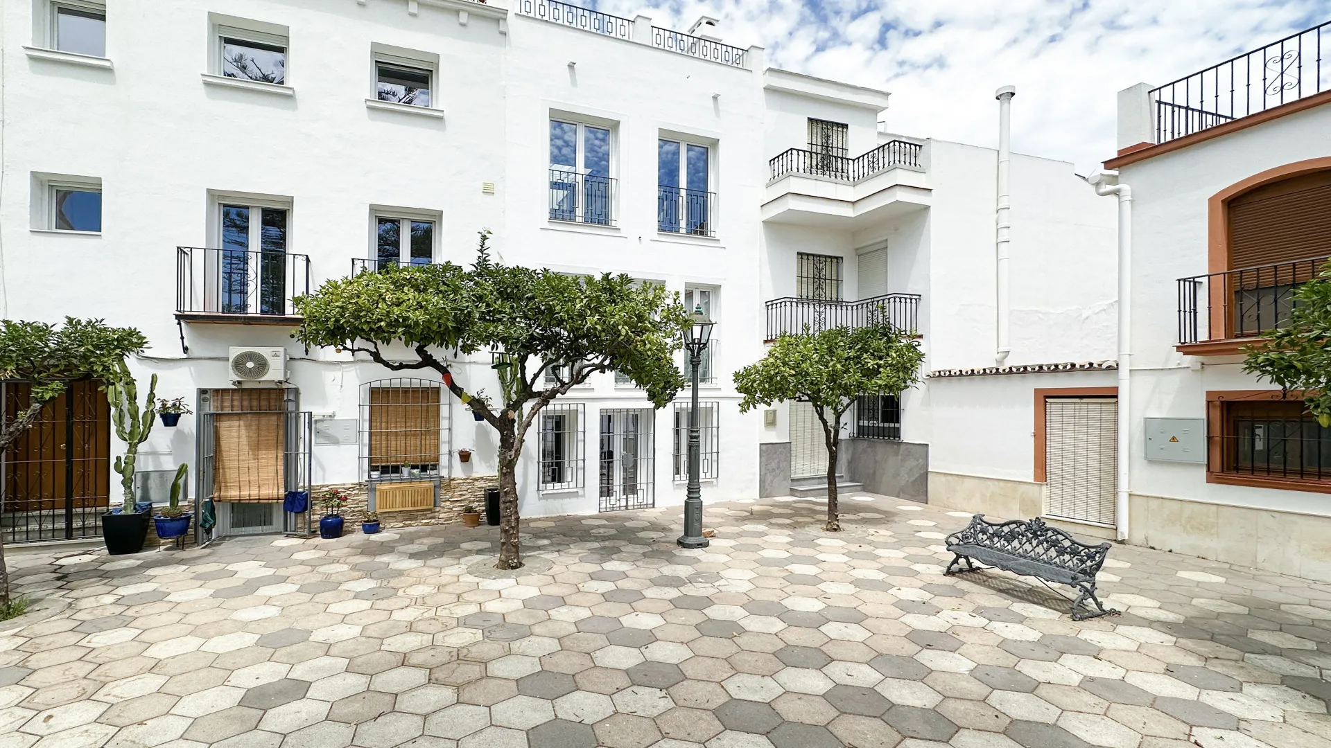 Adosado en venta en Estepona Casco Antiguo con 4 dormitorios