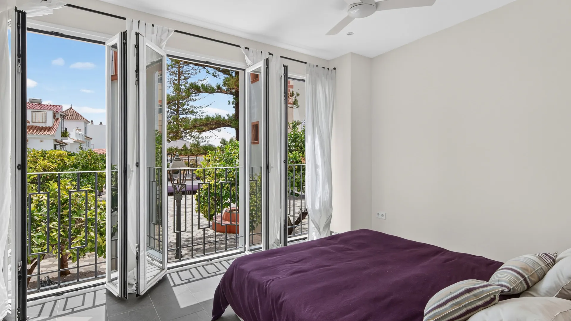Adosado en venta en Estepona Casco Antiguo con 4 dormitorios