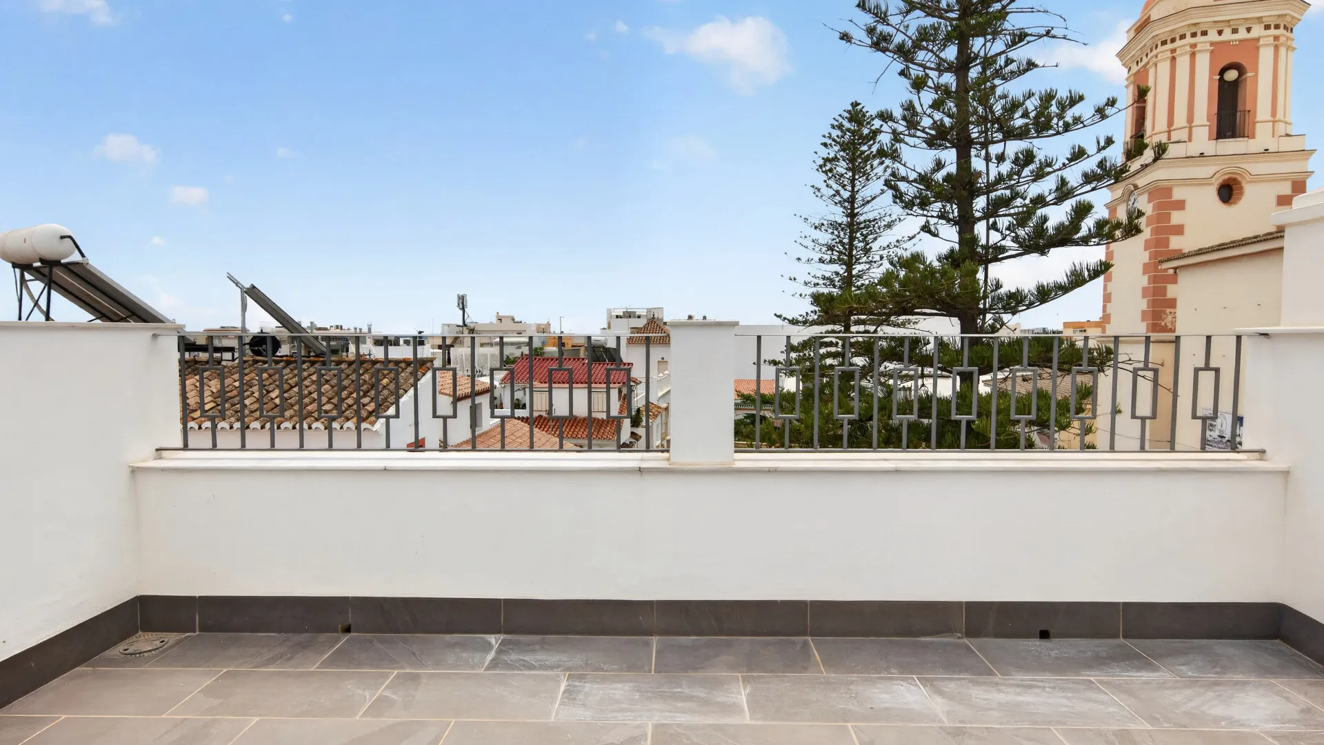 Adosado en venta en Estepona Casco Antiguo con 4 dormitorios