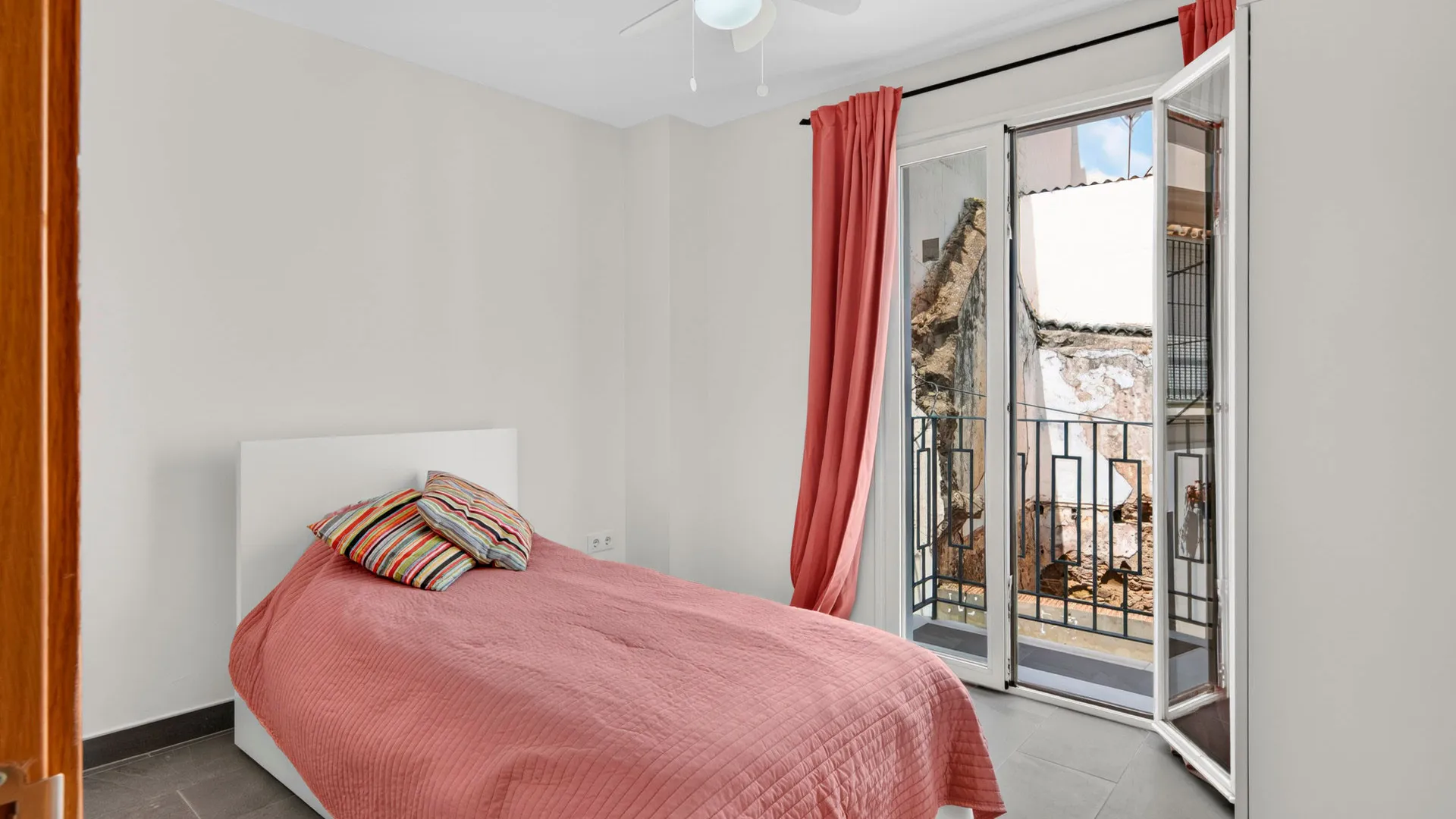 Adosado en venta en Estepona Casco Antiguo con 4 dormitorios