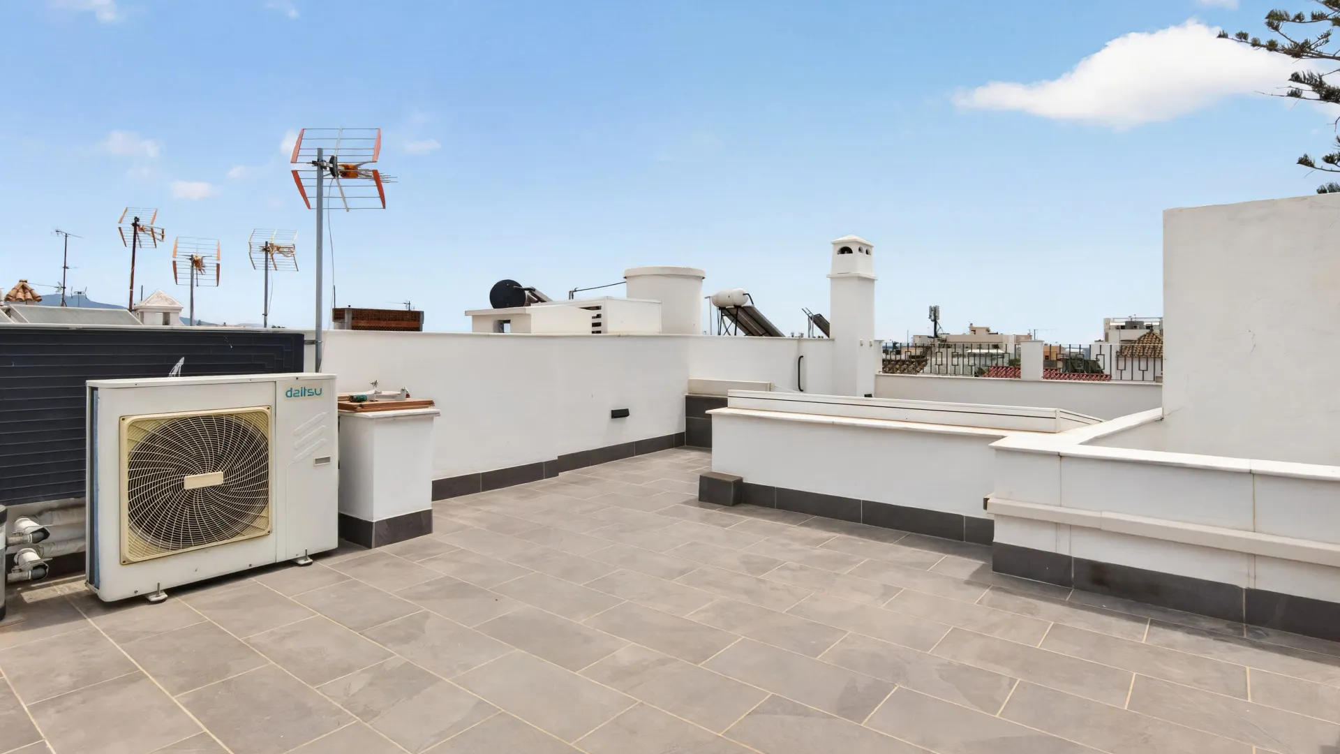 Adosado en venta en Estepona Casco Antiguo con 4 dormitorios