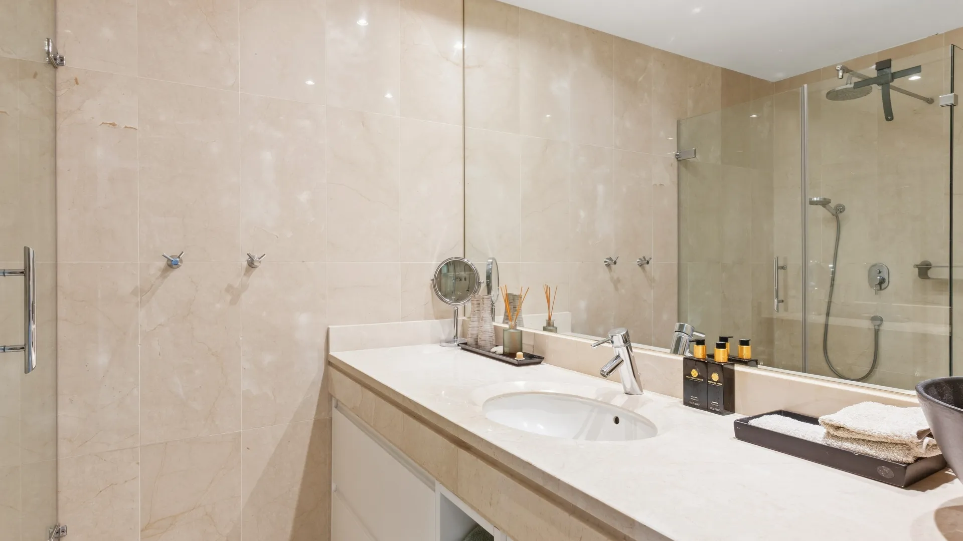 3 bedrooms duplex penthouse for sale in Alcazaba Beach