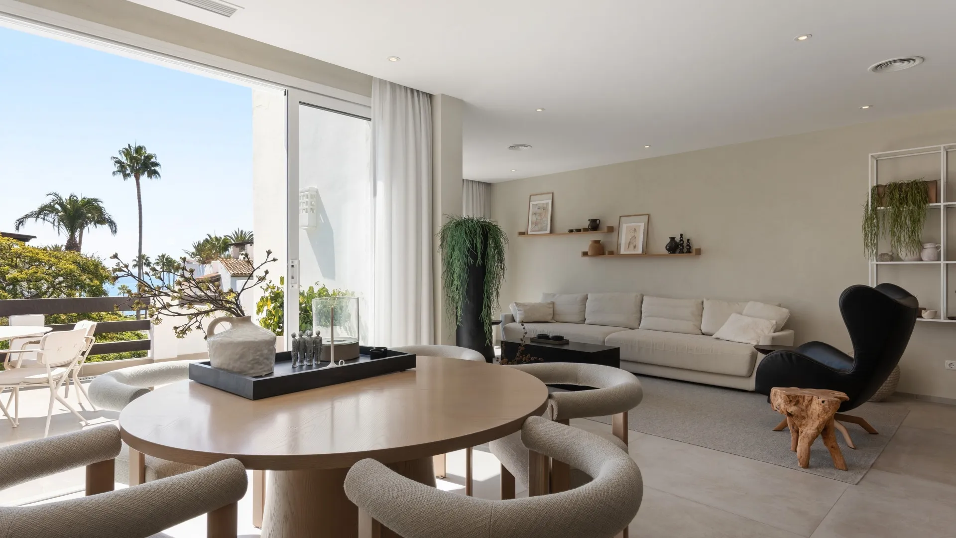 3 bedrooms duplex penthouse for sale in Alcazaba Beach