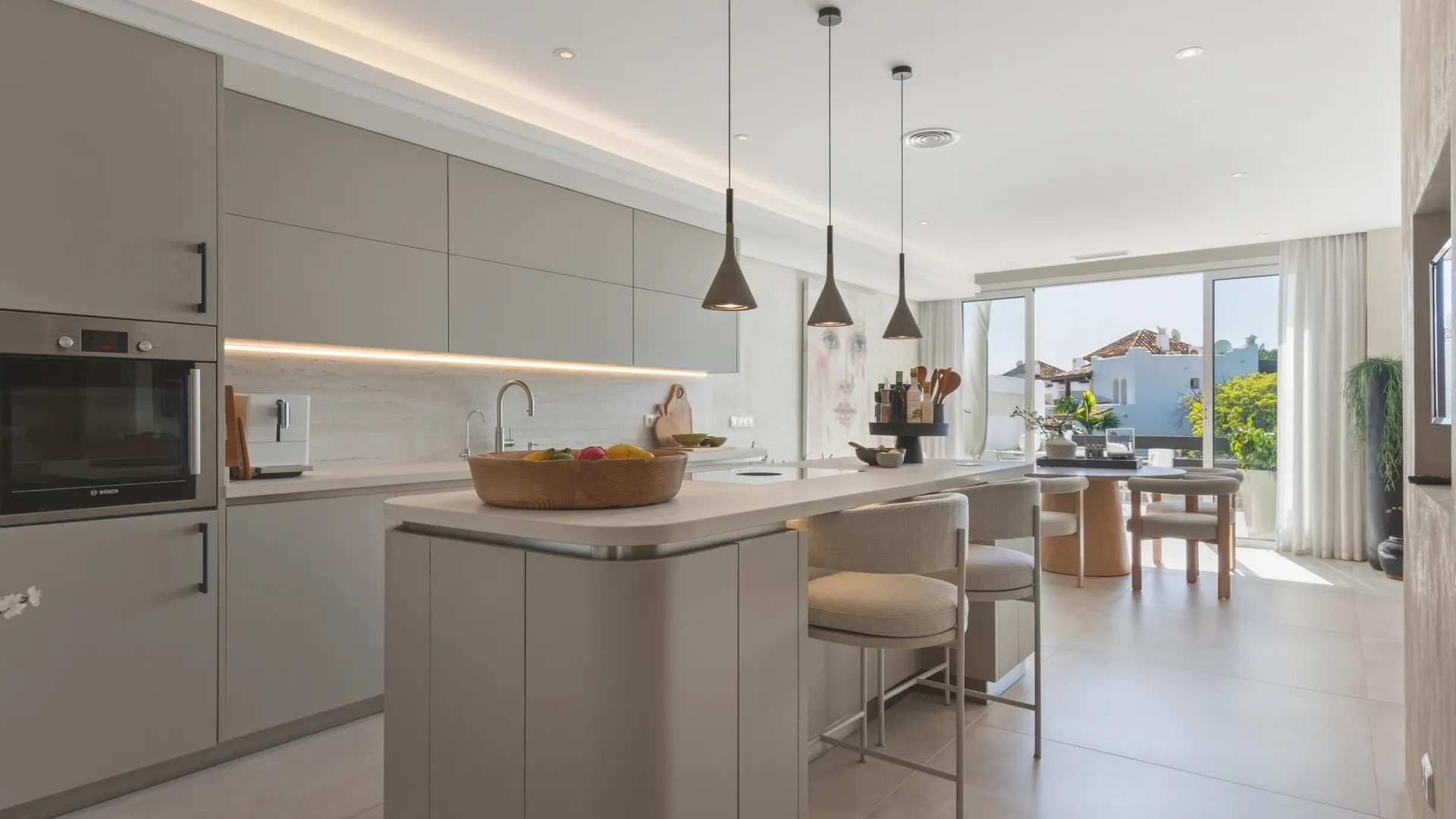 3 bedrooms duplex penthouse for sale in Alcazaba Beach