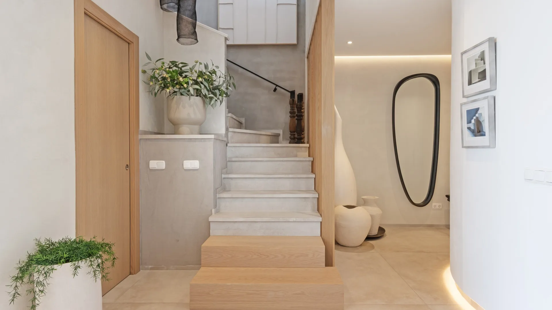 3 bedrooms duplex penthouse for sale in Alcazaba Beach