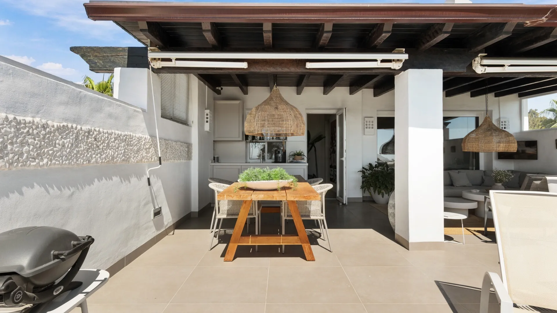 3 bedrooms duplex penthouse for sale in Alcazaba Beach