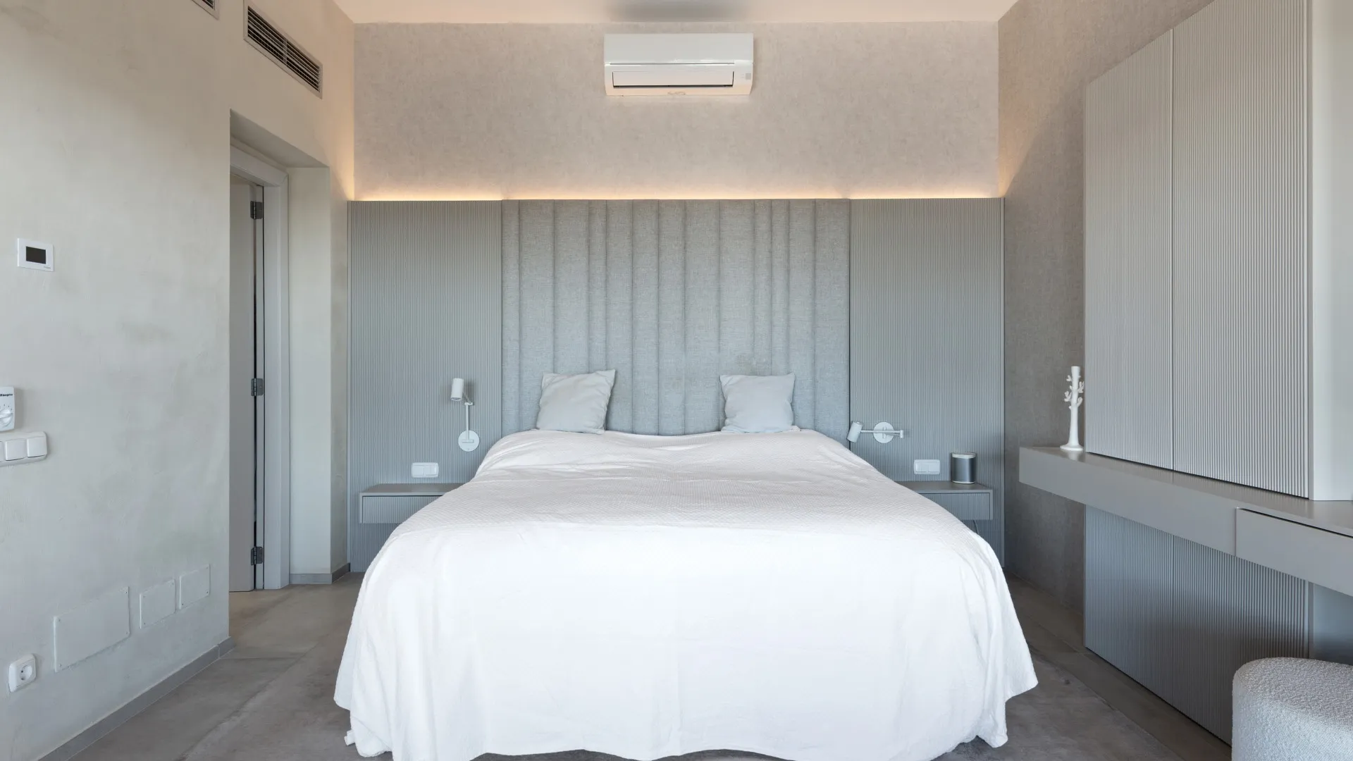 3 bedrooms duplex penthouse for sale in Alcazaba Beach