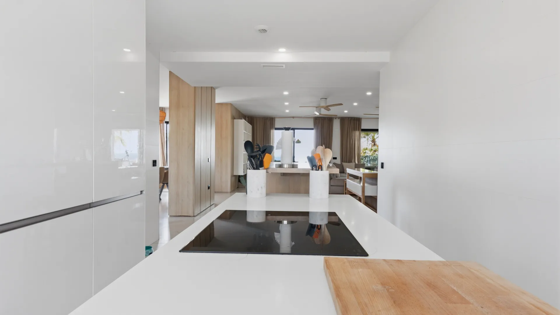 Buy apartment with 4 bedrooms in Mirador de Estepona Hills
