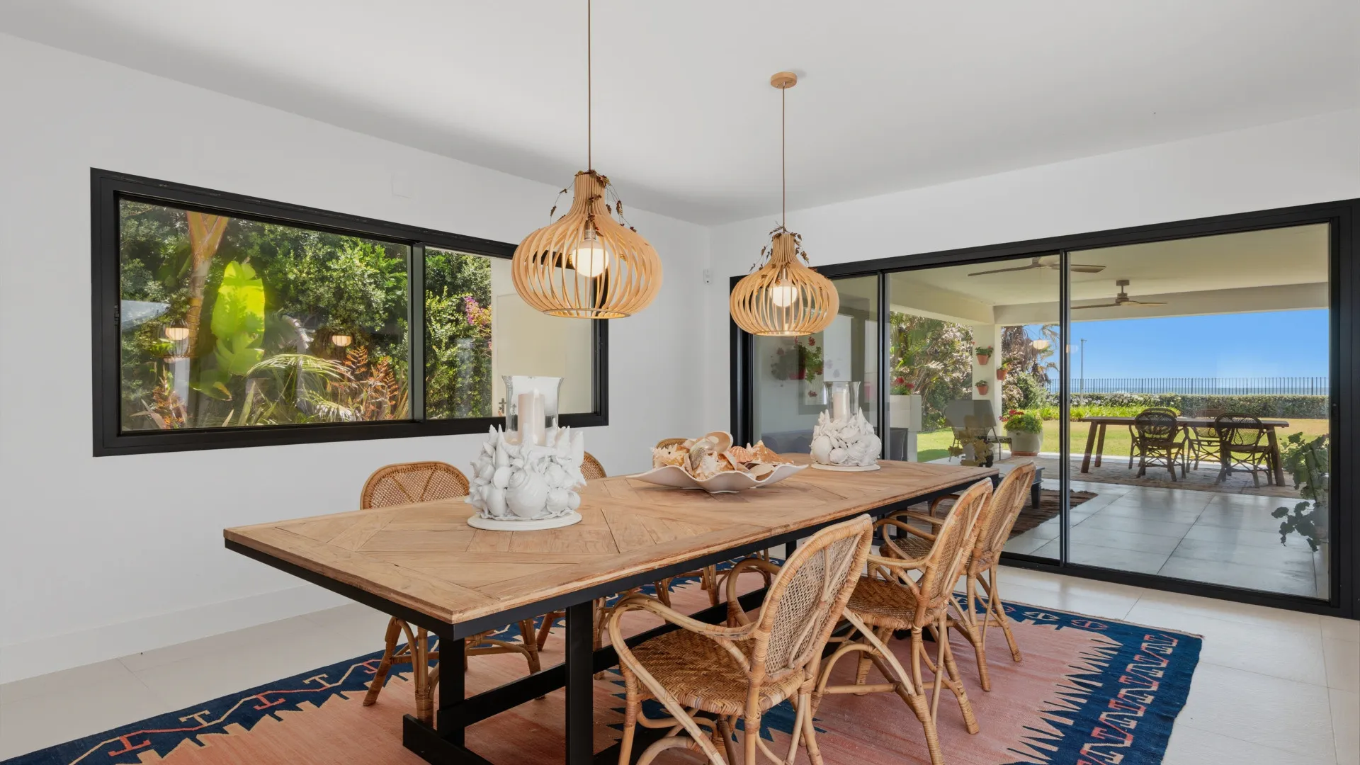 Villa a la venta en Casasola de 9 dormitorios