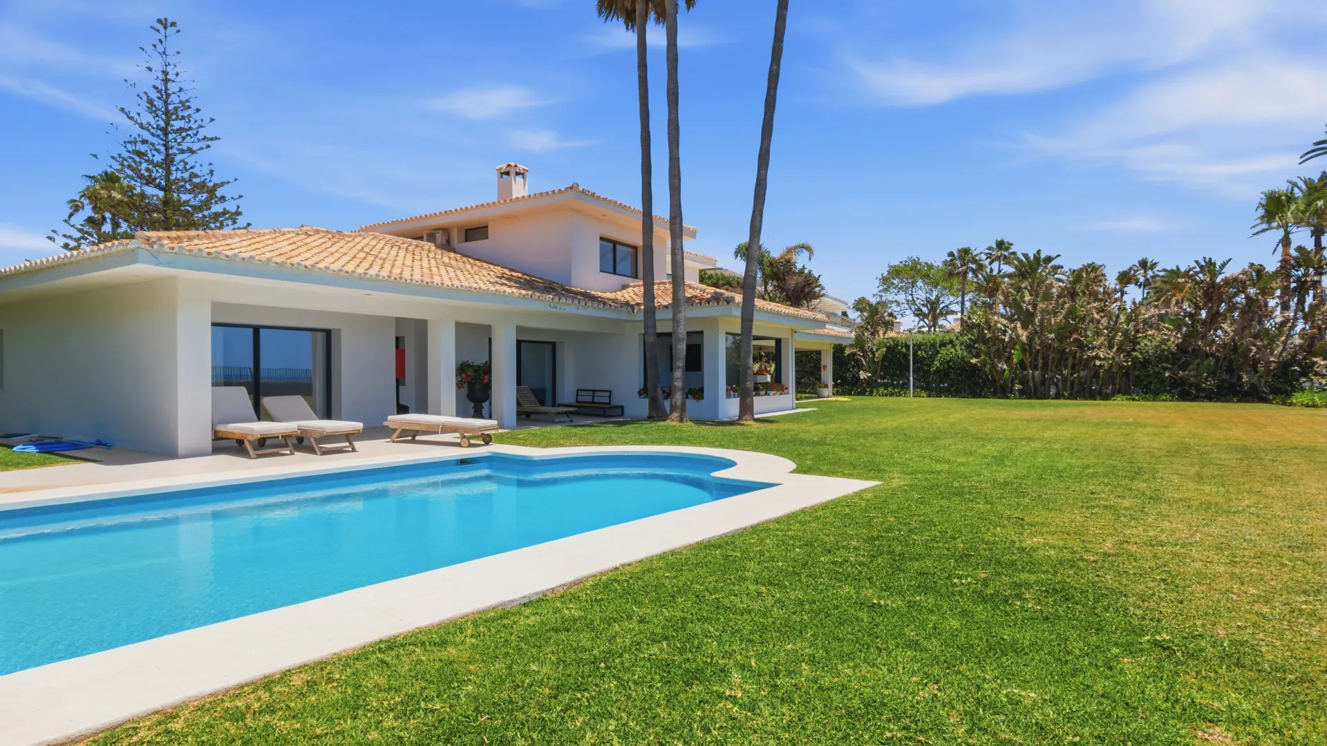 Villa a la venta en Casasola de 9 dormitorios