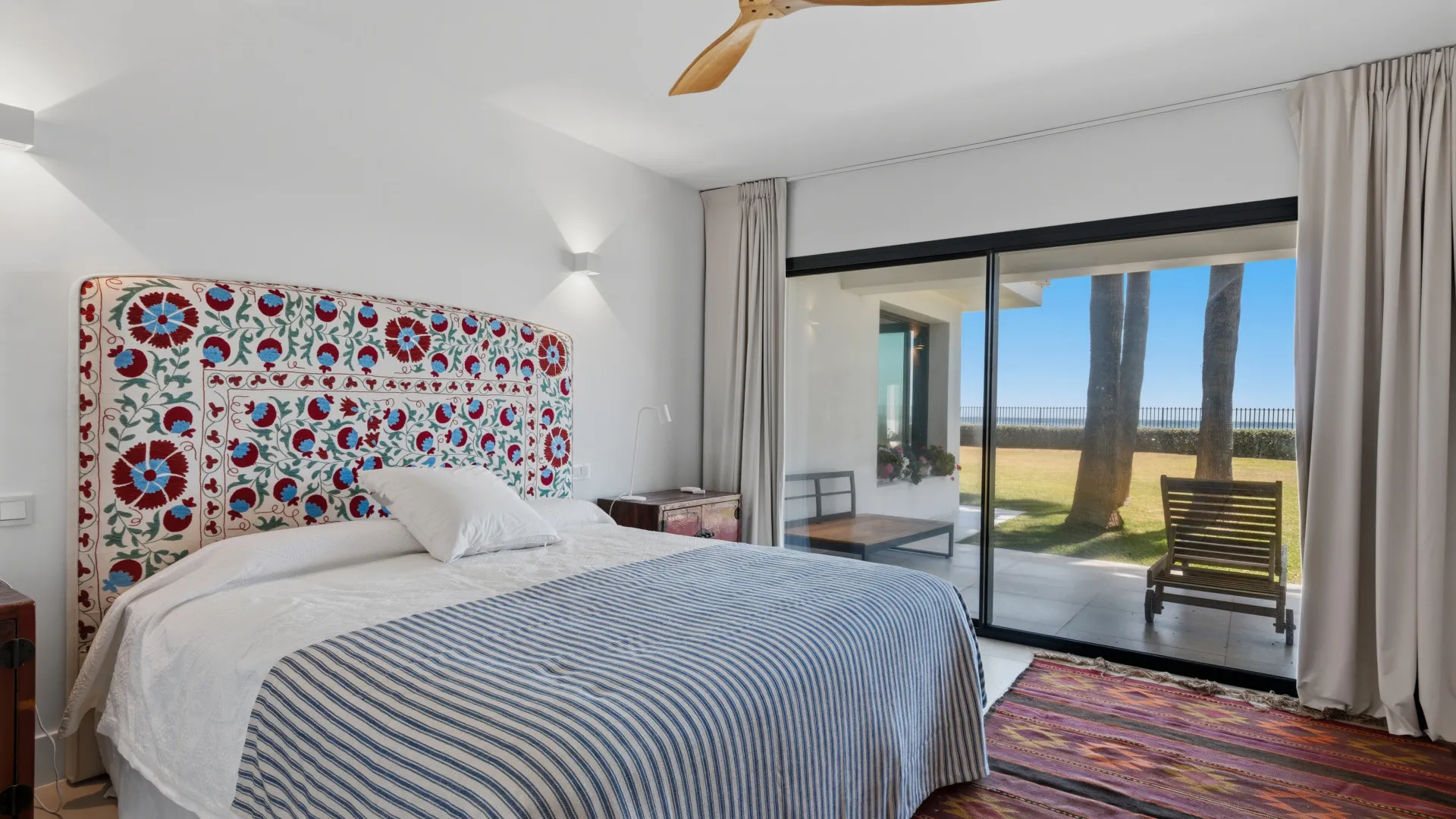 Villa a la venta en Casasola de 9 dormitorios