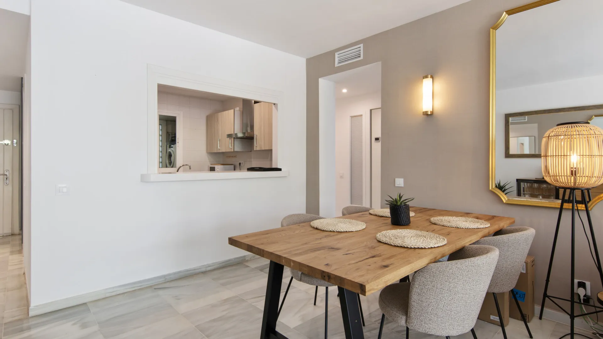 Apartamento planta baja en venta en Alcazaba Beach con 2 dormitorios