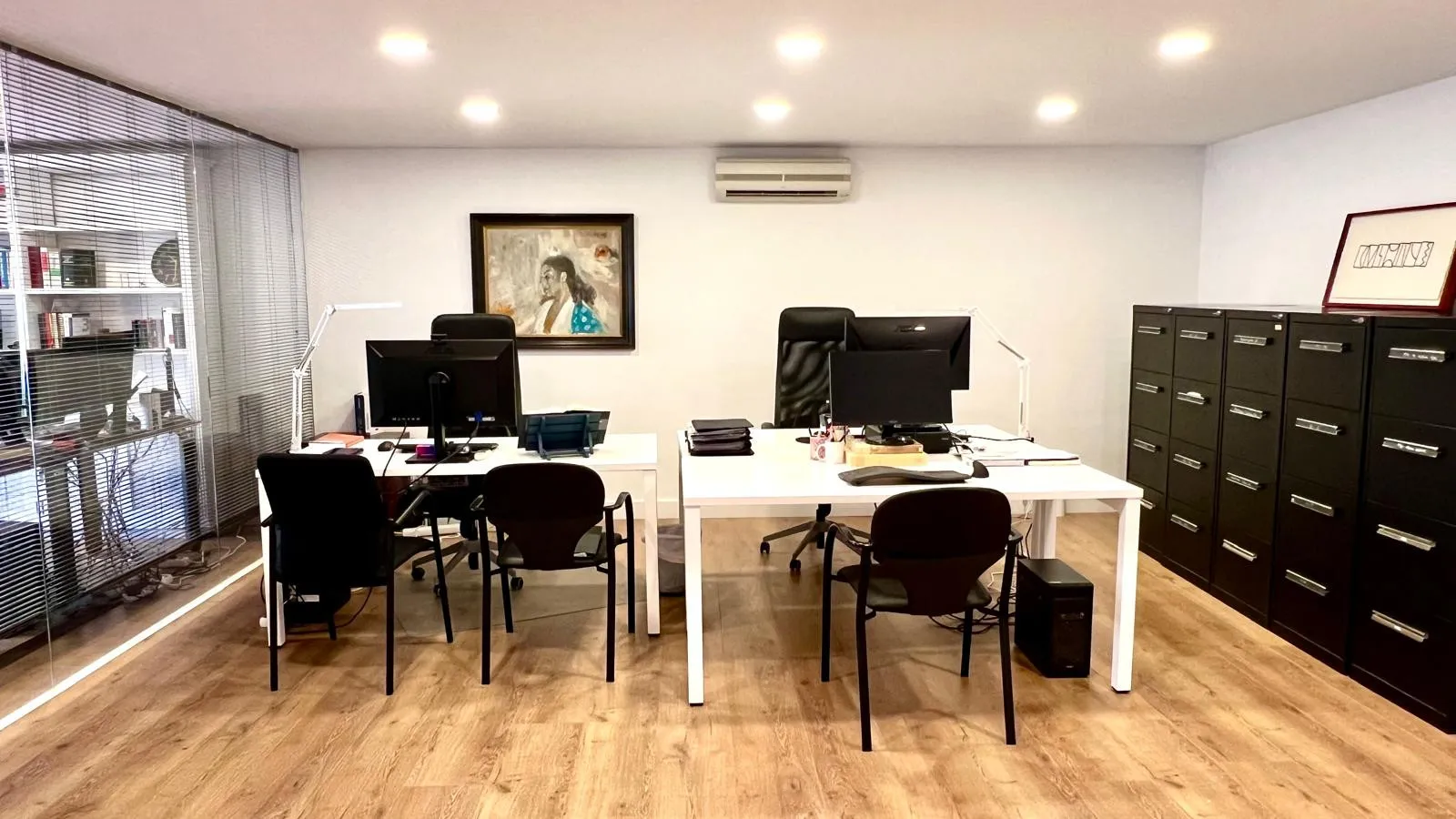 For sale office units in Marbella Centro