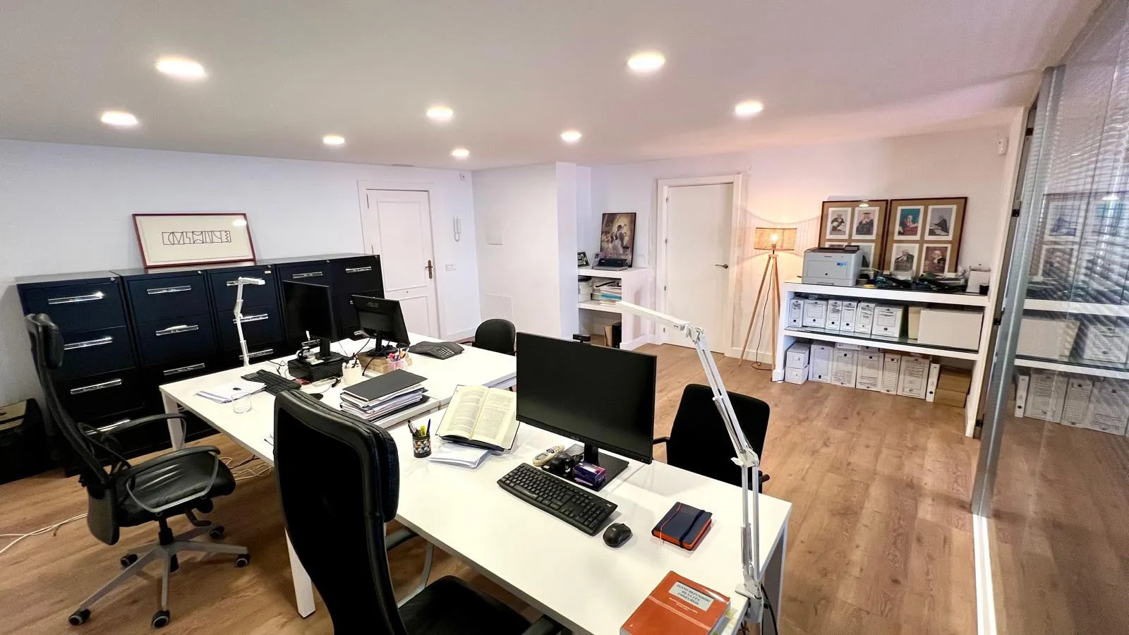 For sale office units in Marbella Centro