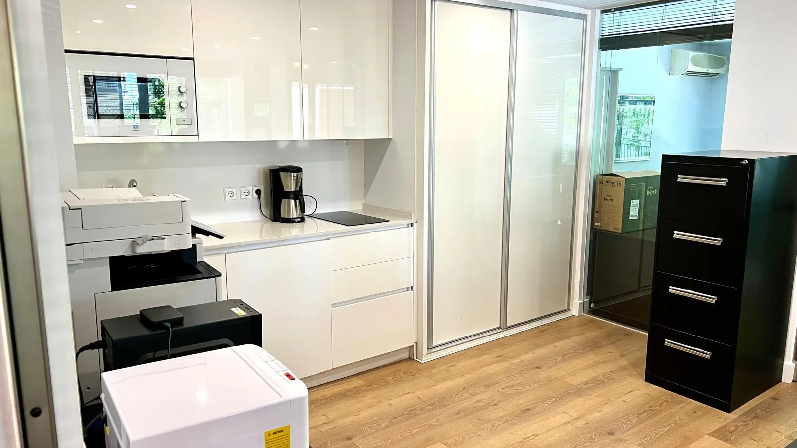 For sale office units in Marbella Centro