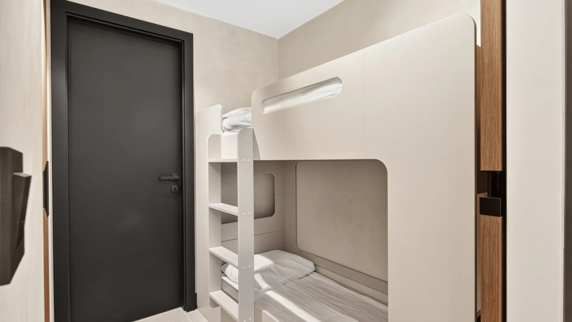 For sale studio in Kempinski