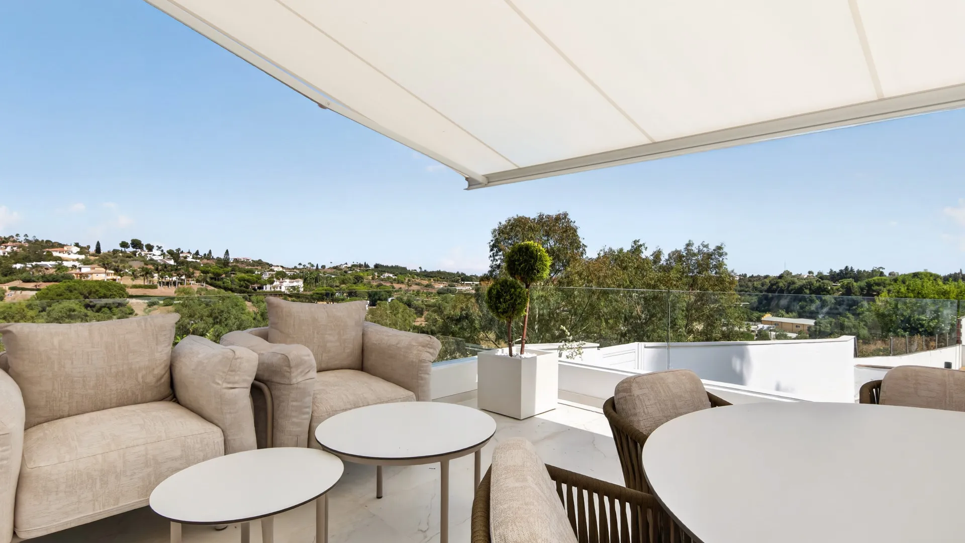 Finca con 6 dormitorios en venta en Reinoso