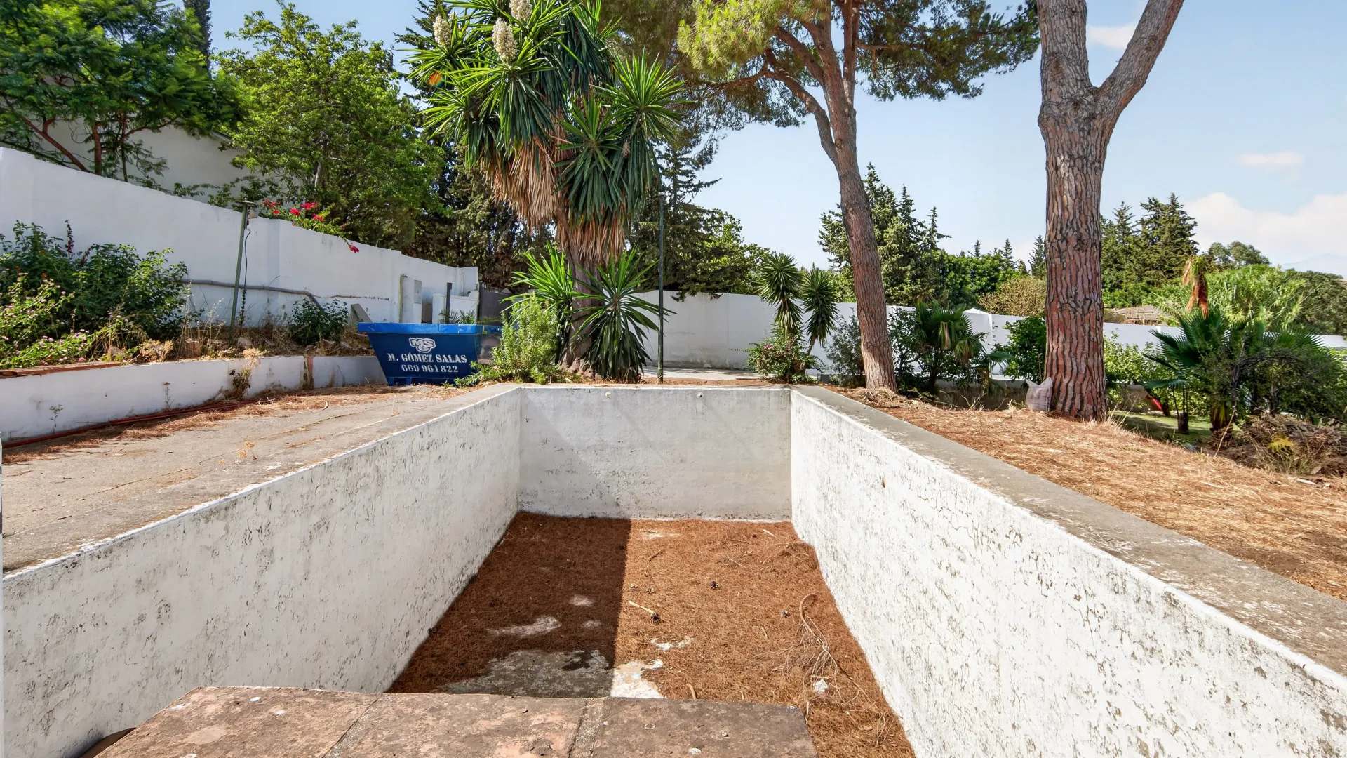 Finca con 6 dormitorios en venta en Reinoso