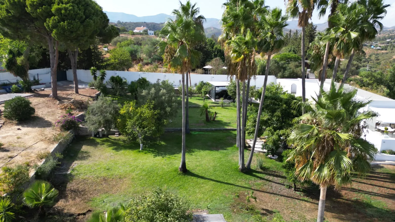 Finca con 6 dormitorios en venta en Reinoso