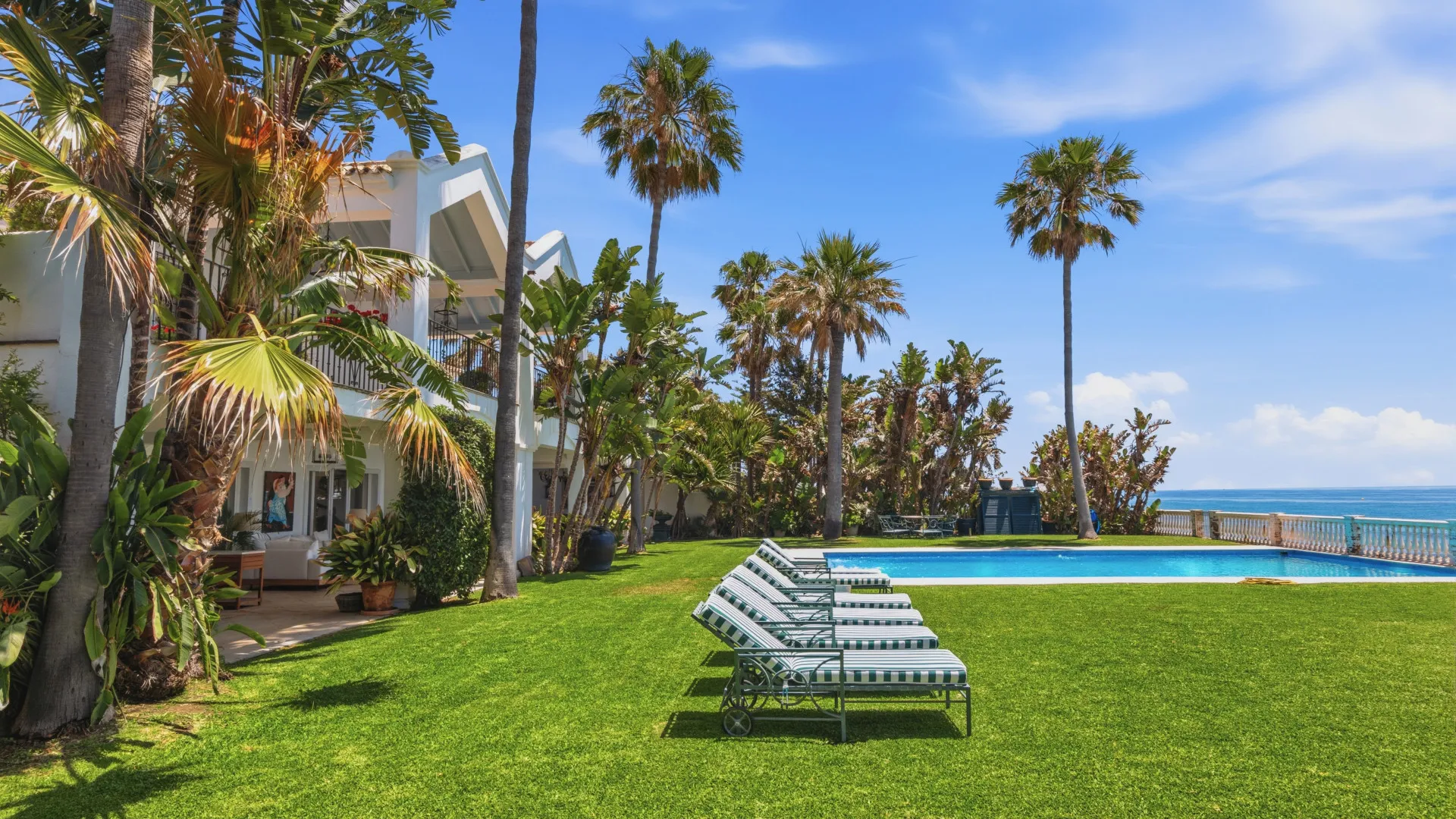 Villa in Casasola for sale