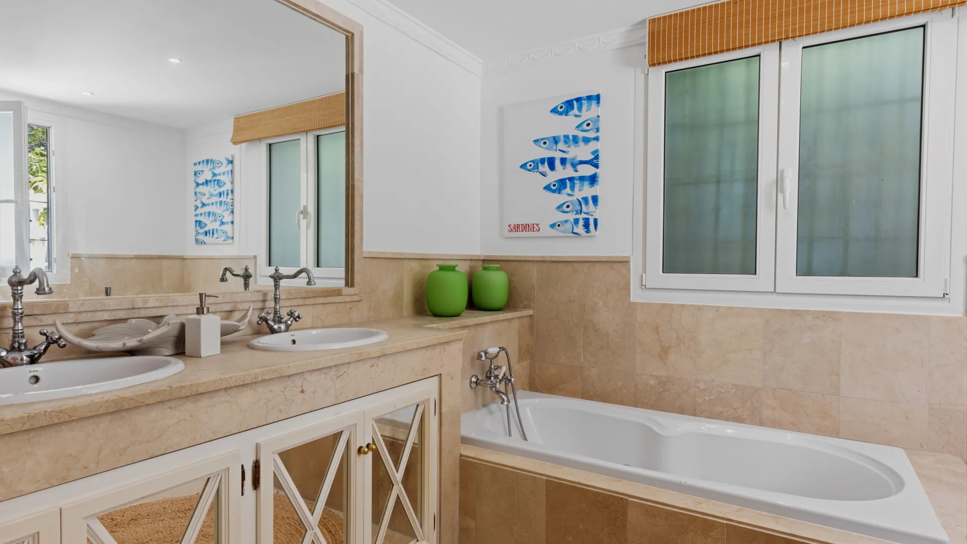 Villa in Casasola for sale