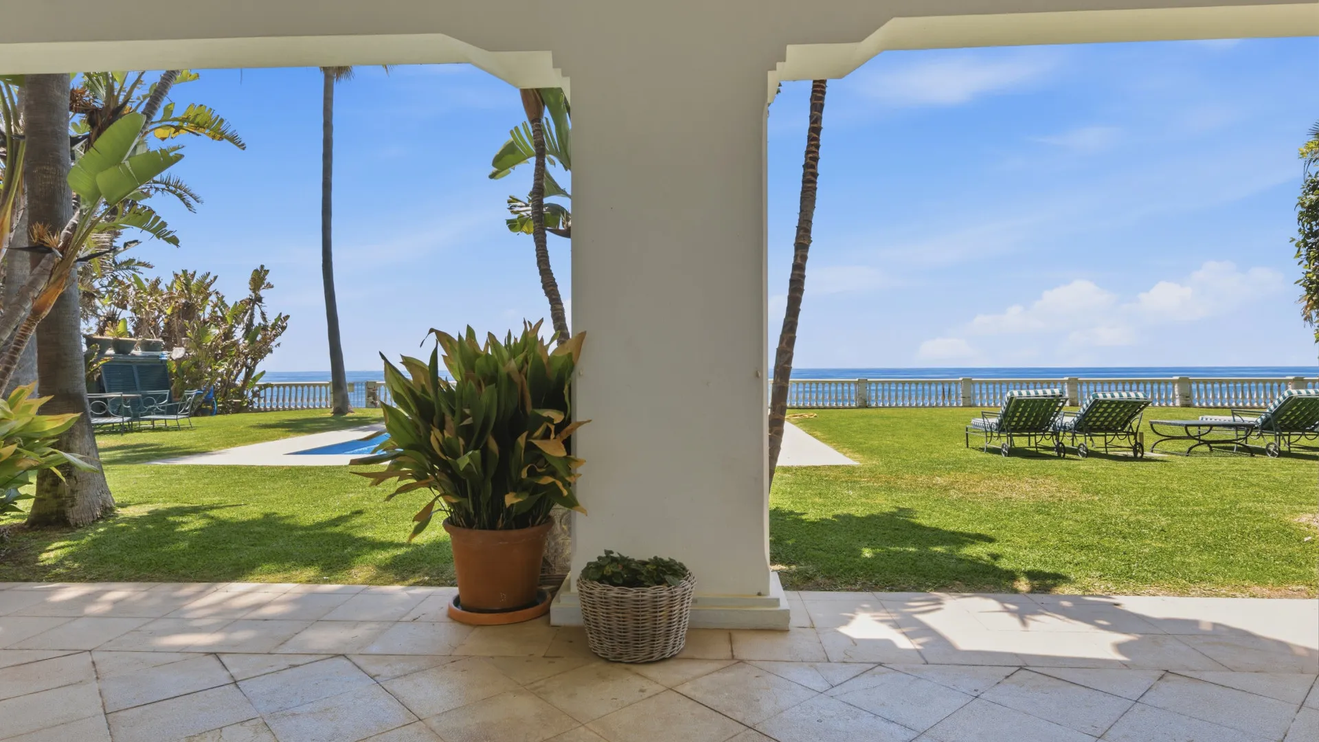 Villa in Casasola for sale
