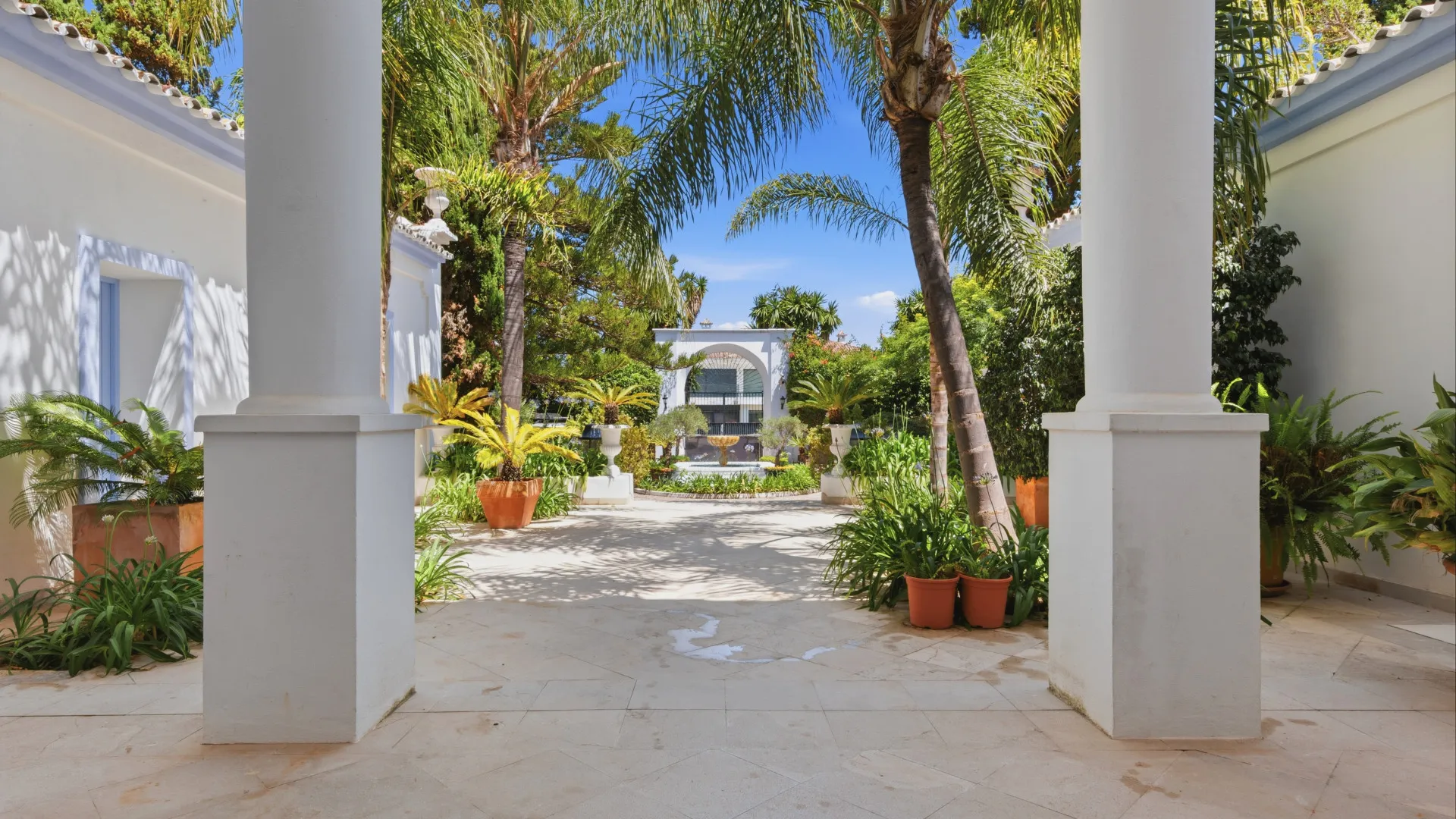Villa in Casasola for sale
