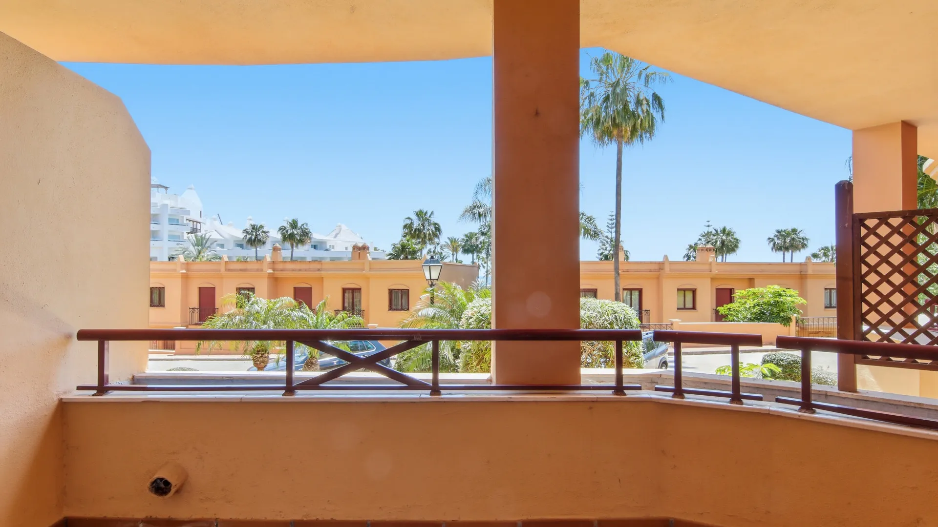 Duplex planta baja con 3 dormitorios a la venta en Riviera Andaluza